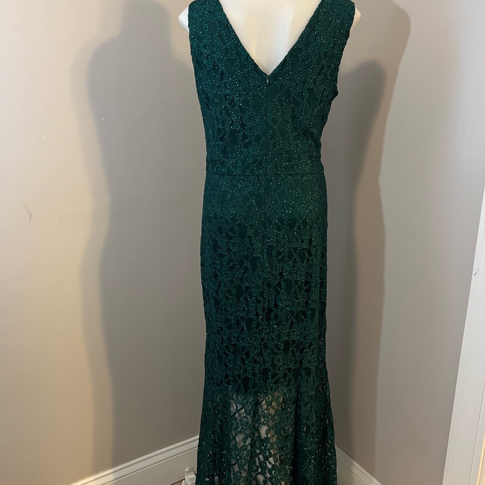 Enfocus Studio Green Plunge Neck Sleeveless Gown - Picture 10 of 14